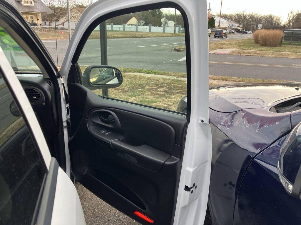 used 2009 Chevrolet TrailBlazer car, priced at $2,495