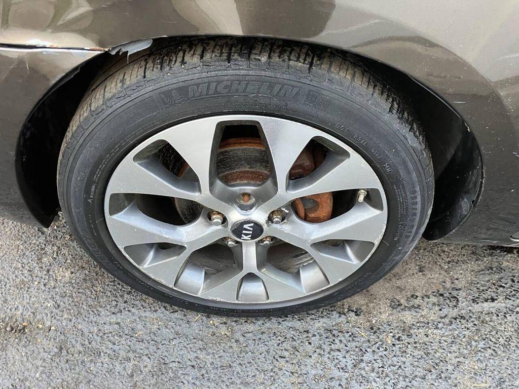 used 2009 Kia Rondo car, priced at $1,595