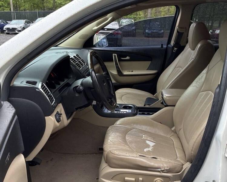 used 2011 GMC Acadia car, priced at $3,495