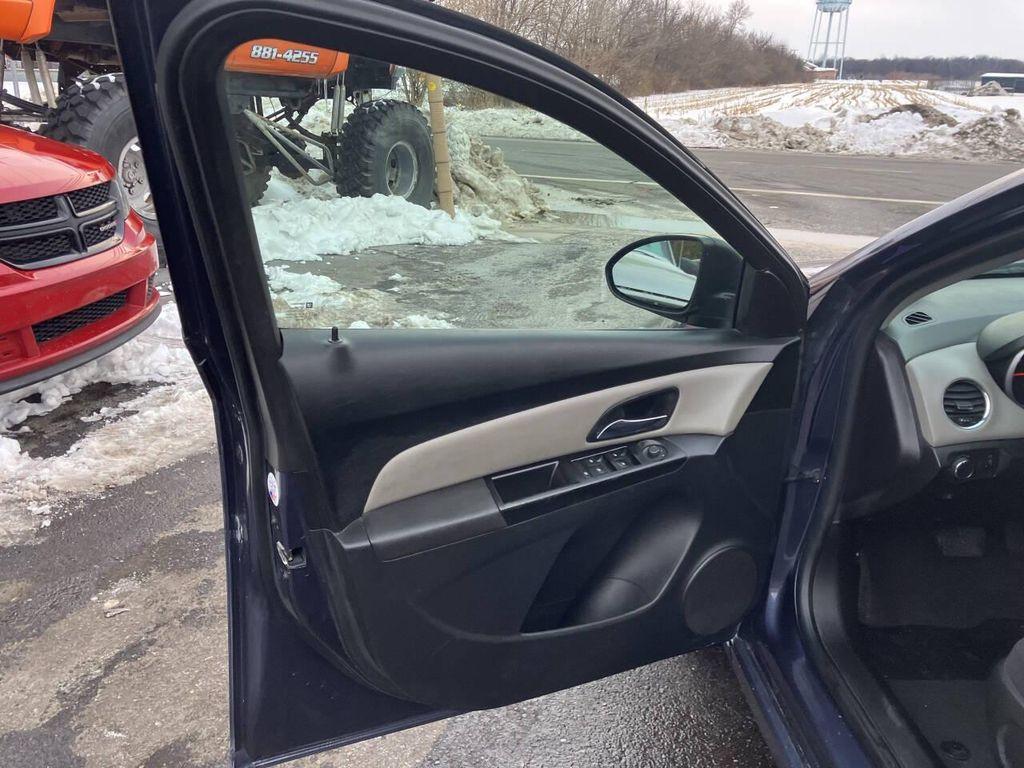 used 2014 Chevrolet Cruze car, priced at $5,995