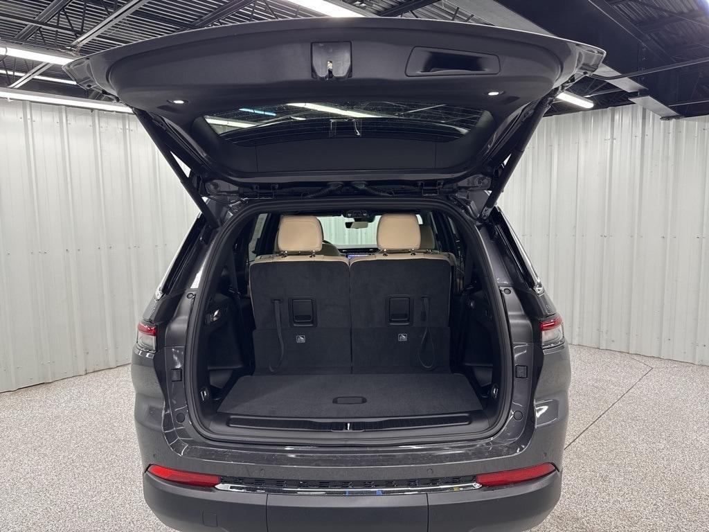 new 2025 Jeep Grand Cherokee L car, priced at $49,190
