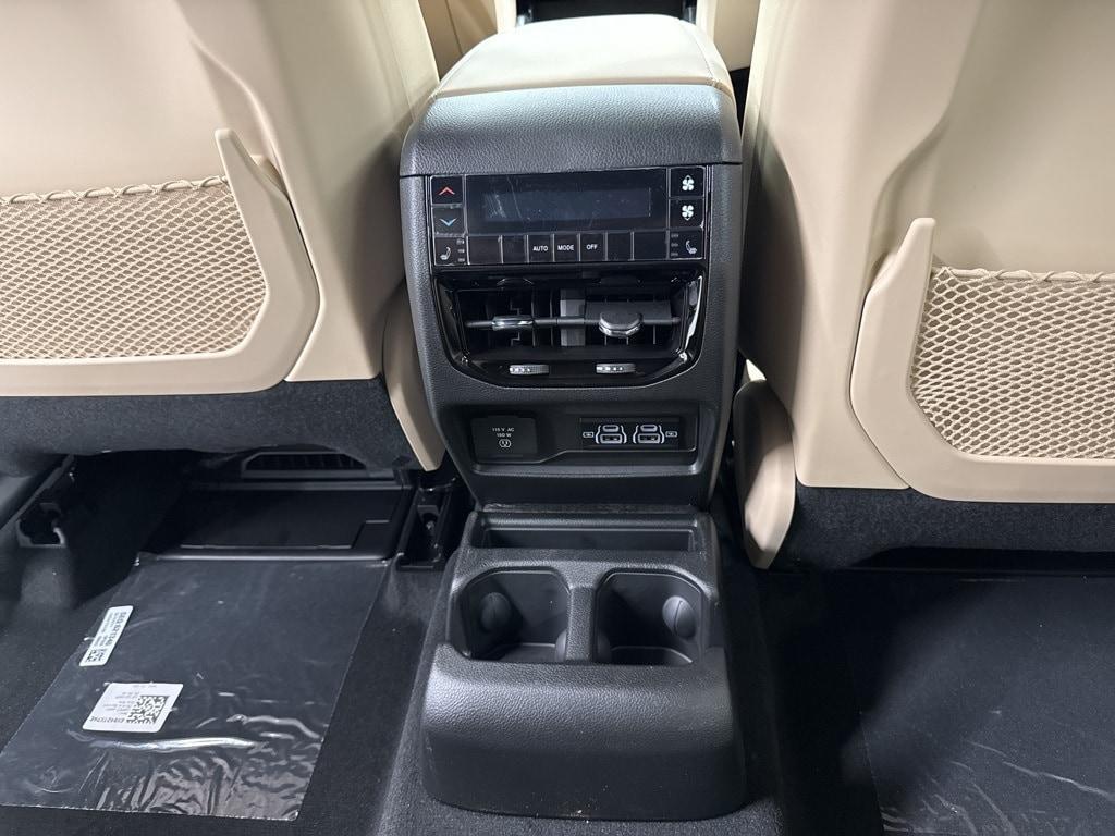 new 2025 Jeep Grand Cherokee L car, priced at $49,190