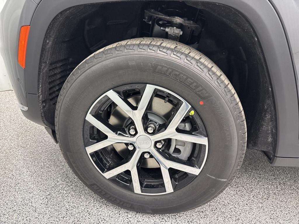 new 2025 Jeep Grand Cherokee L car, priced at $49,190