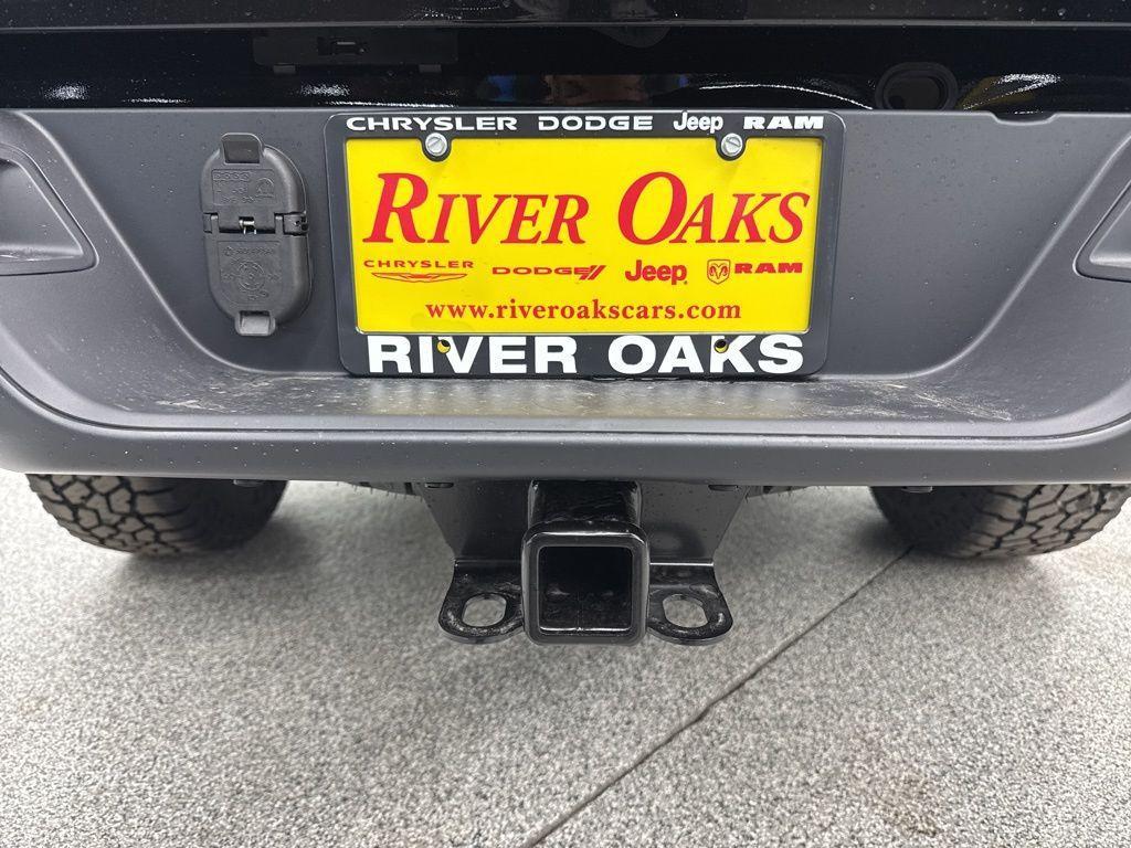 new 2026 Jeep Gladiator car, priced at $54,701