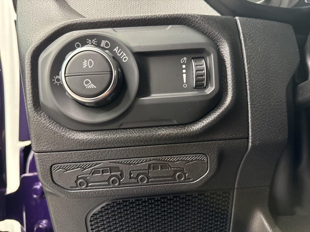 new 2026 Jeep Gladiator car, priced at $49,337