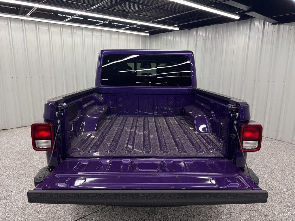 new 2026 Jeep Gladiator car, priced at $49,337