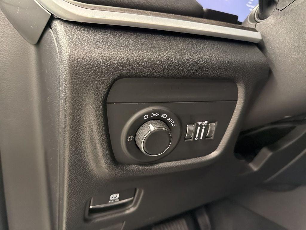 new 2026 Jeep Grand Cherokee car, priced at $47,930