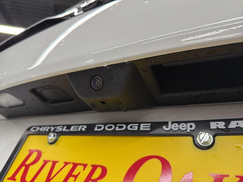 new 2026 Jeep Grand Cherokee car, priced at $47,930