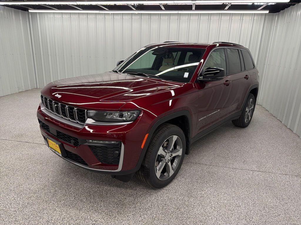 new 2026 Jeep Grand Cherokee car, priced at $51,430