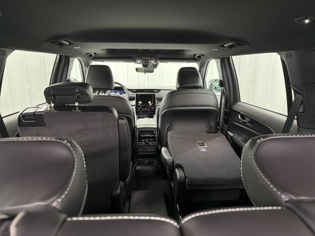 new 2025 Jeep Grand Cherokee L car, priced at $44,672