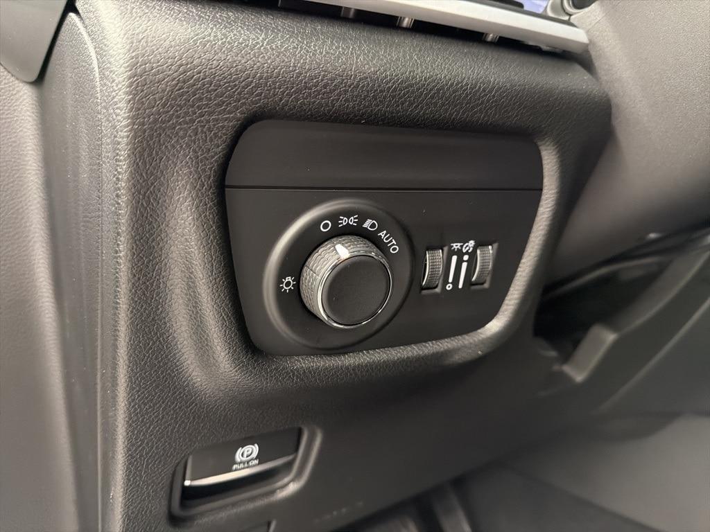 new 2025 Jeep Grand Cherokee L car, priced at $44,672