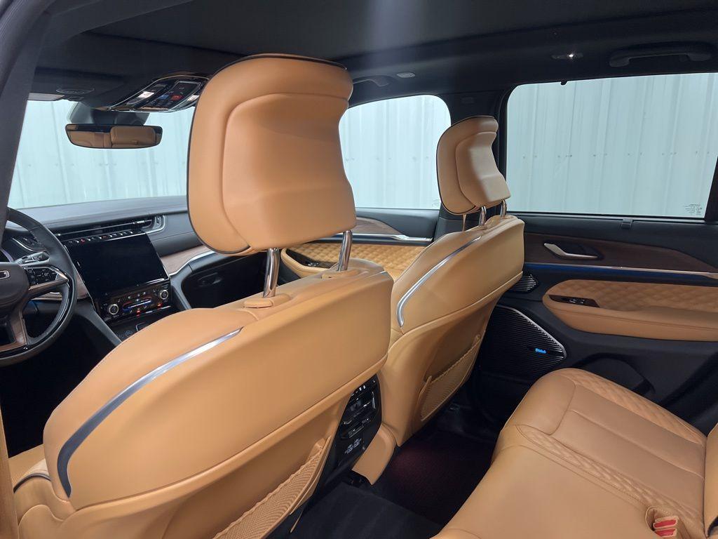 used 2024 Jeep Grand Cherokee car, priced at $40,965