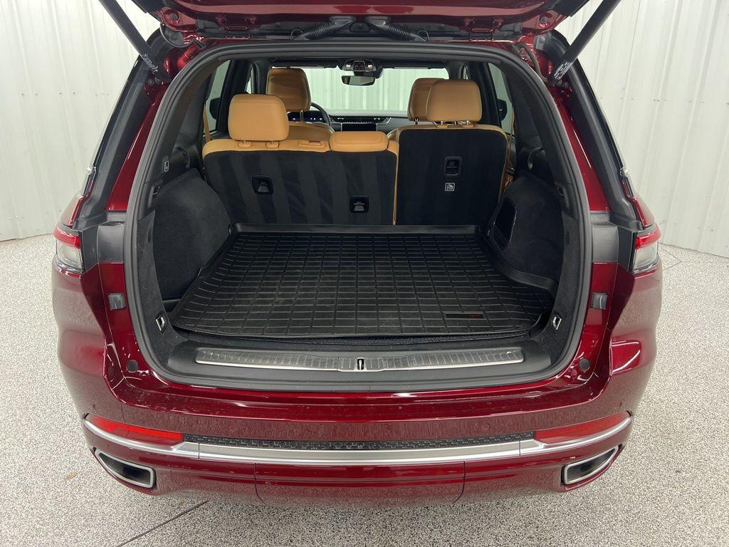 used 2024 Jeep Grand Cherokee car, priced at $40,965