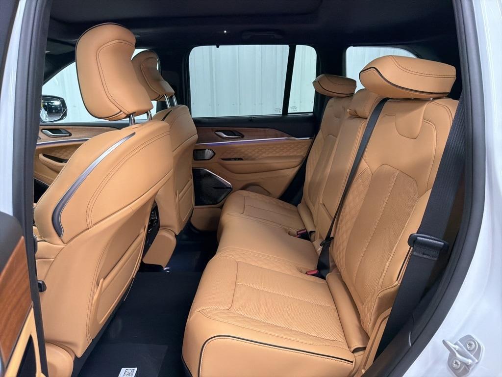 new 2025 Jeep Grand Cherokee car, priced at $62,878