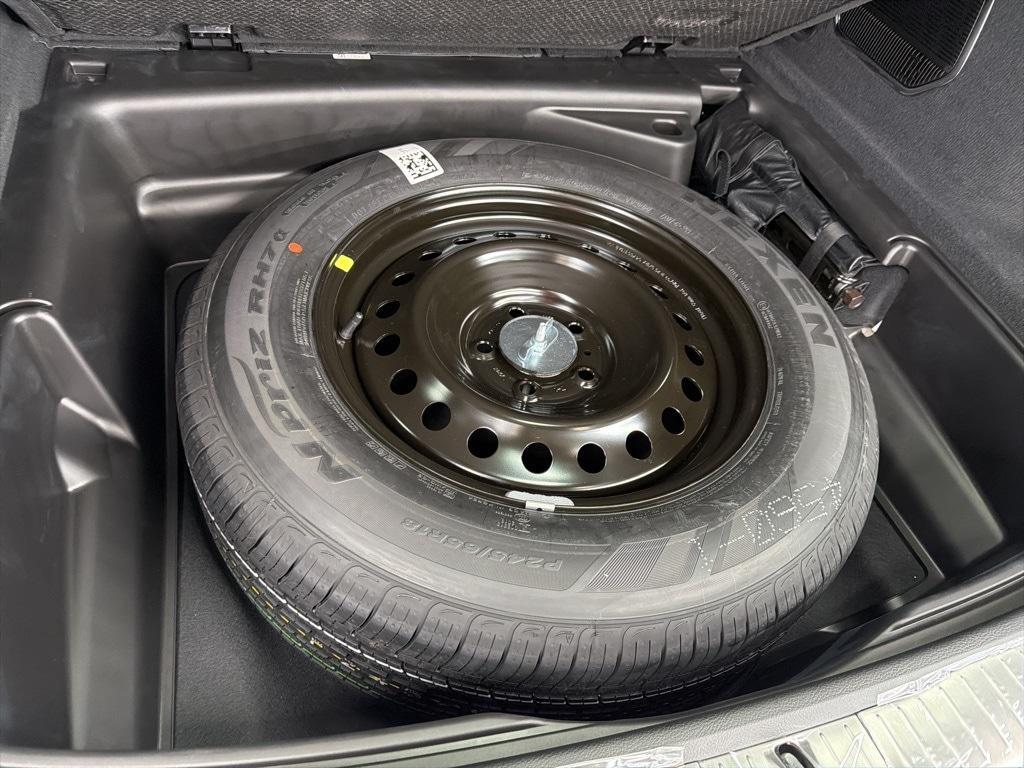 new 2025 Jeep Grand Cherokee car, priced at $62,878