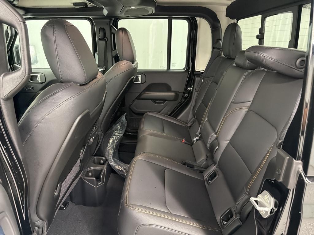 new 2026 Jeep Gladiator car, priced at $47,880