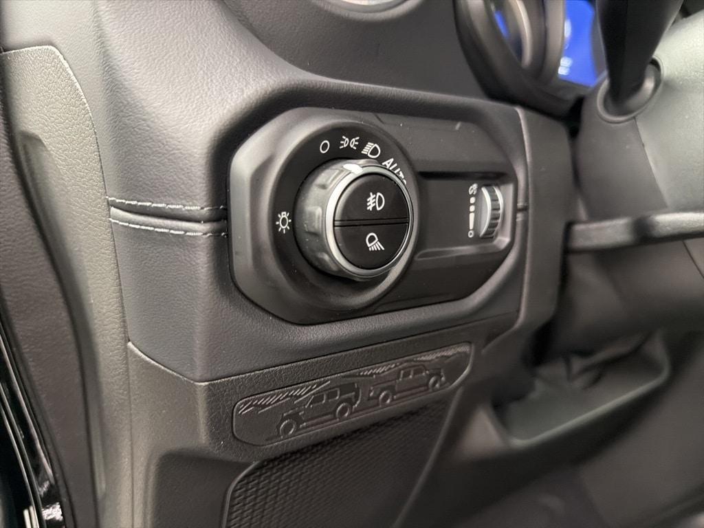 new 2026 Jeep Gladiator car, priced at $47,880