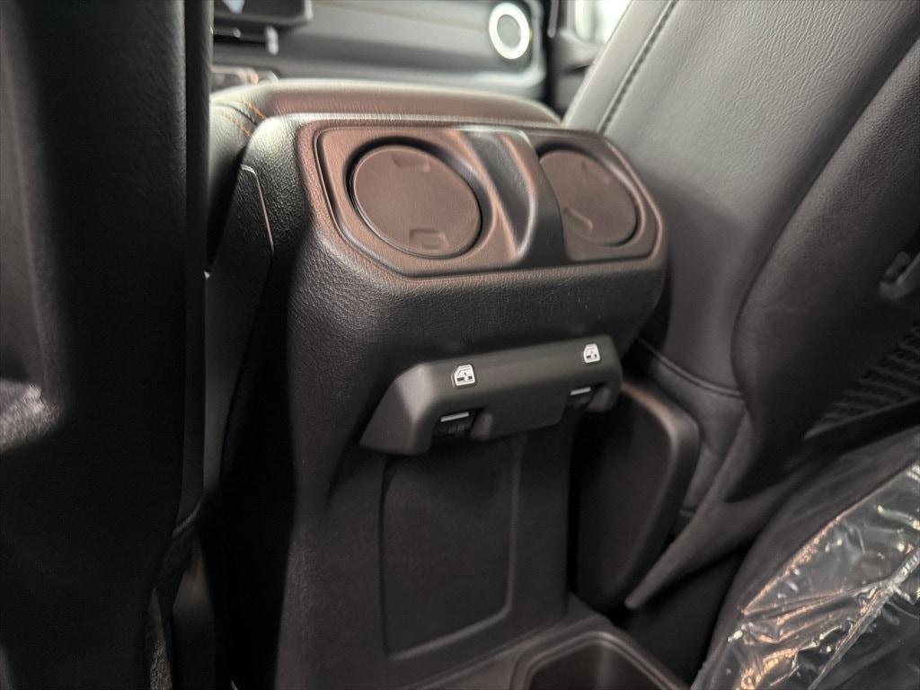 new 2026 Jeep Gladiator car, priced at $47,880