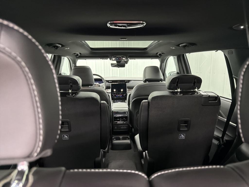 new 2025 Jeep Grand Cherokee L car, priced at $48,668