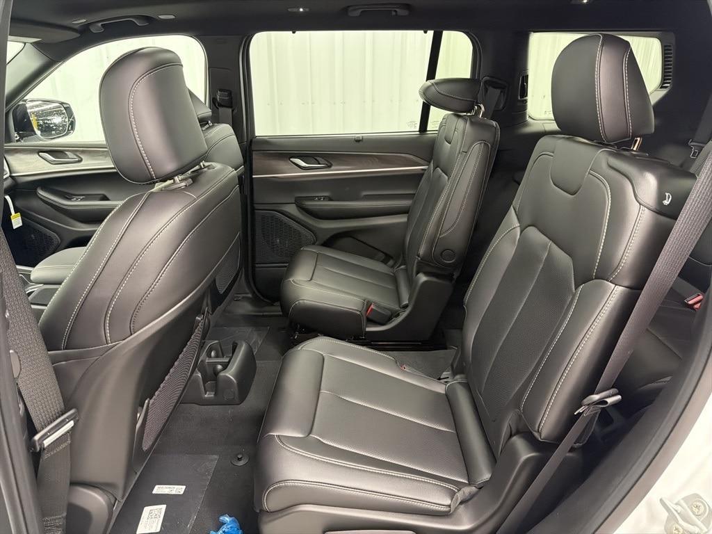 new 2025 Jeep Grand Cherokee L car, priced at $48,668