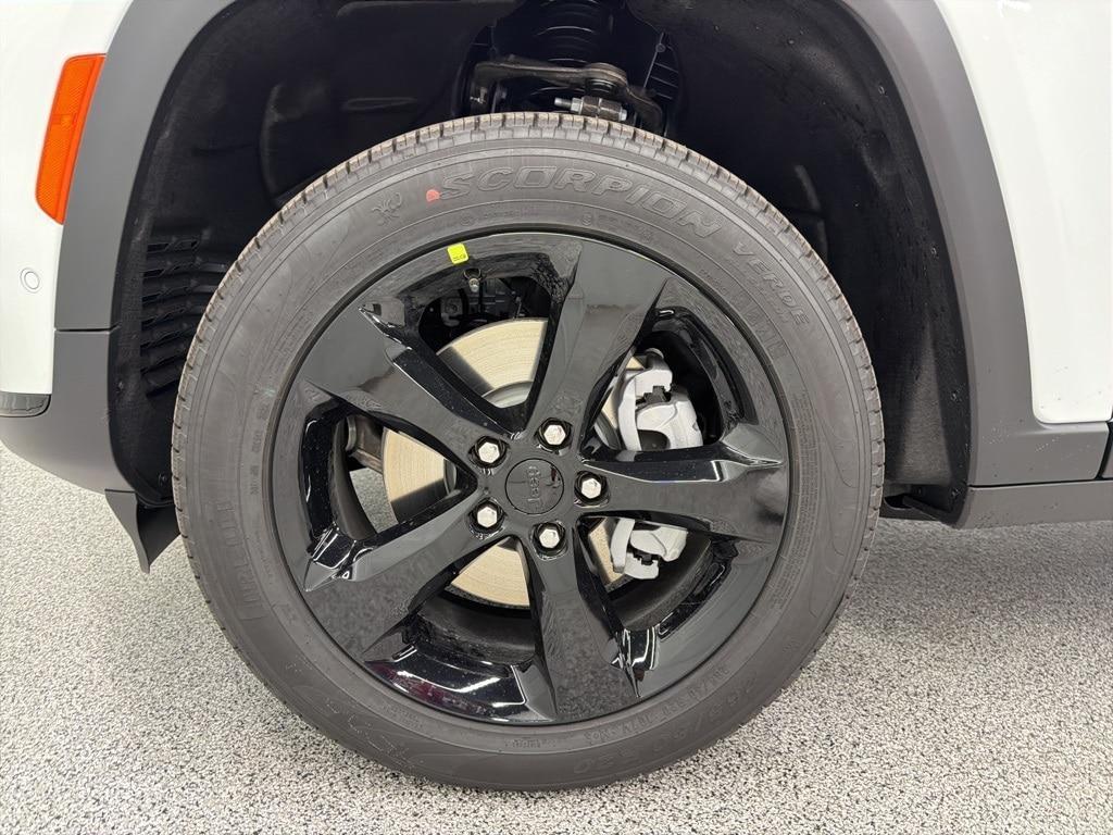 new 2025 Jeep Grand Cherokee L car, priced at $48,668