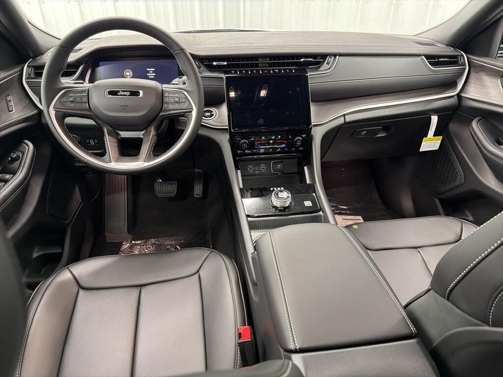 new 2025 Jeep Grand Cherokee L car, priced at $48,668