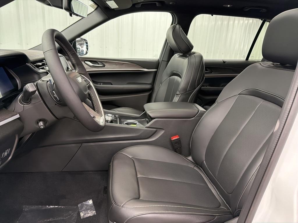 new 2025 Jeep Grand Cherokee L car, priced at $48,668