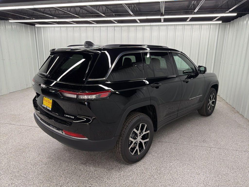 new 2025 Jeep Grand Cherokee car, priced at $43,882