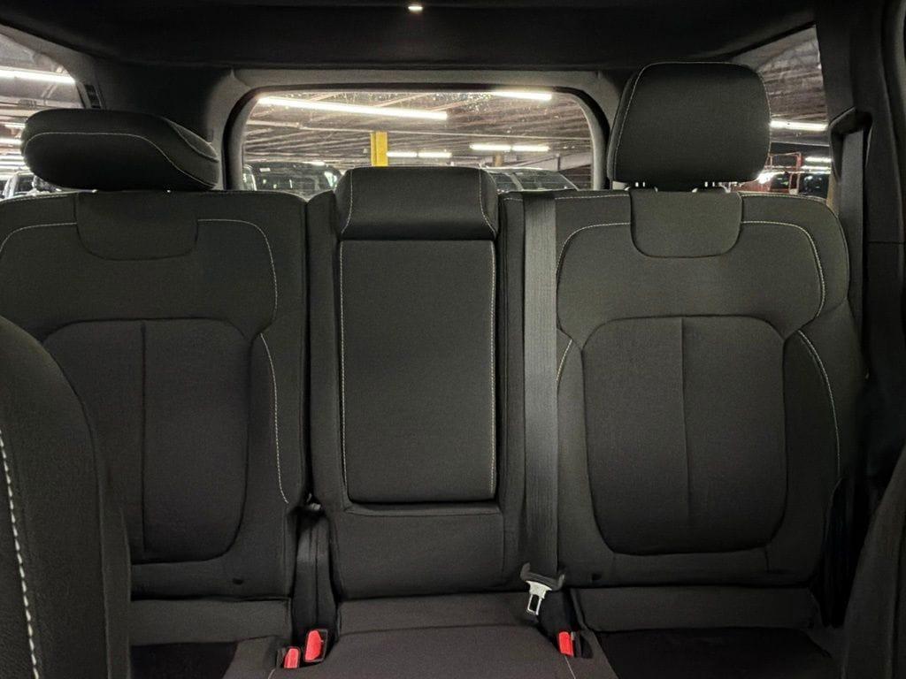 new 2026 Jeep Grand Cherokee car, priced at $36,865
