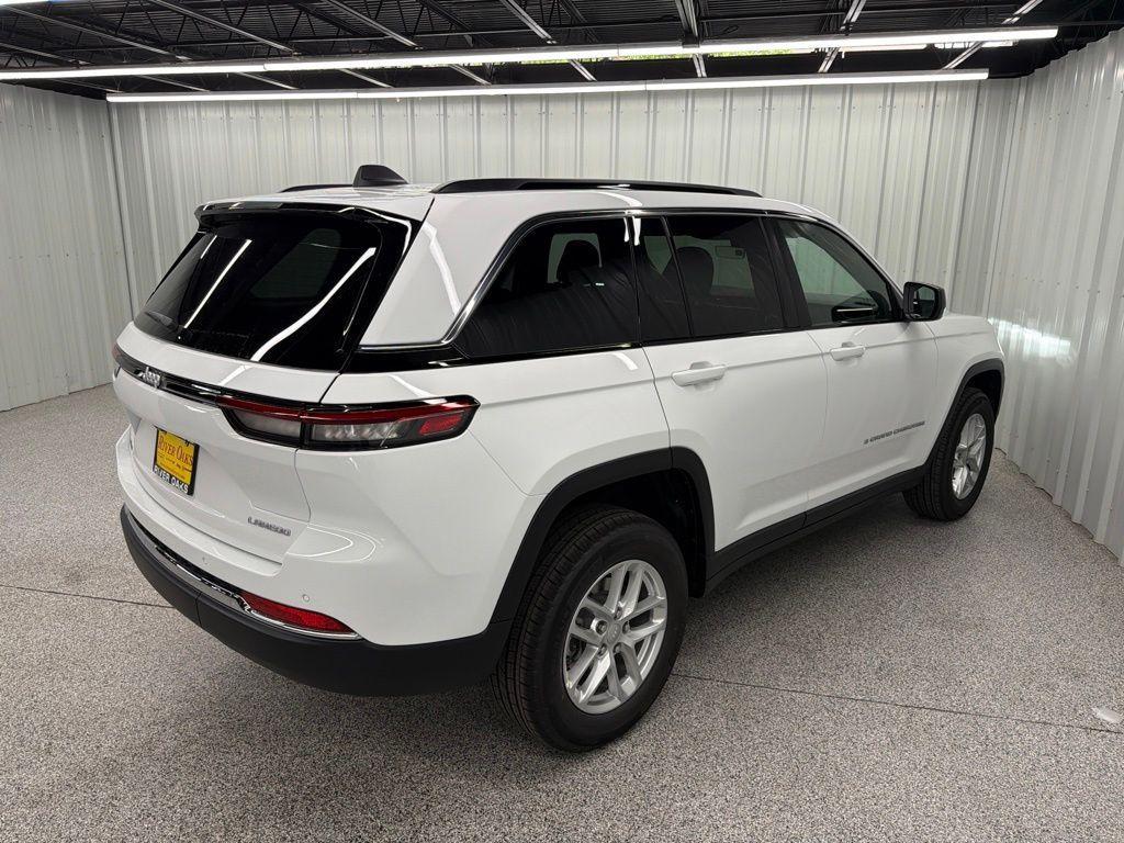 new 2026 Jeep Grand Cherokee car, priced at $36,865