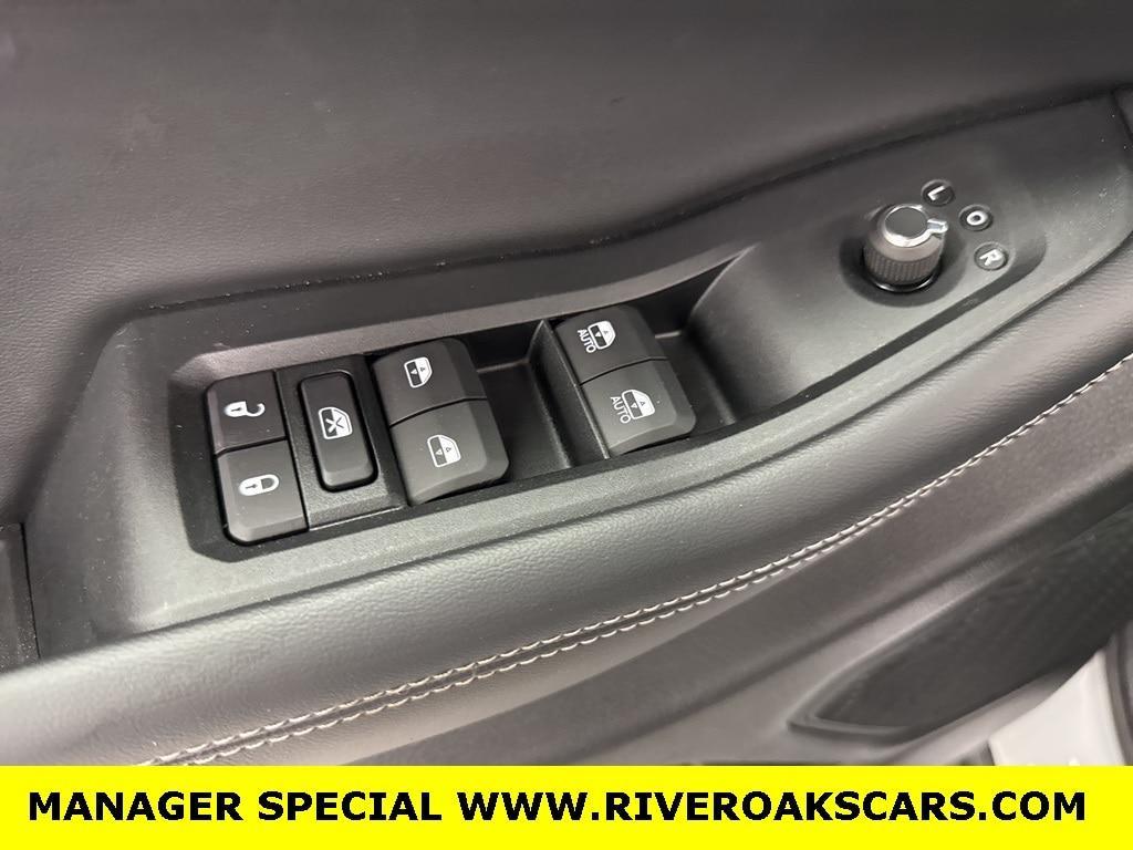 used 2025 Jeep Grand Cherokee L car, priced at $39,486