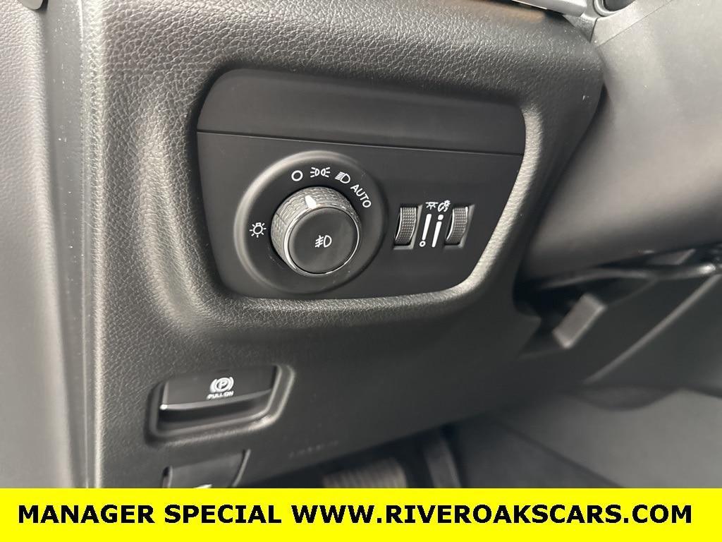 used 2025 Jeep Grand Cherokee L car, priced at $39,486