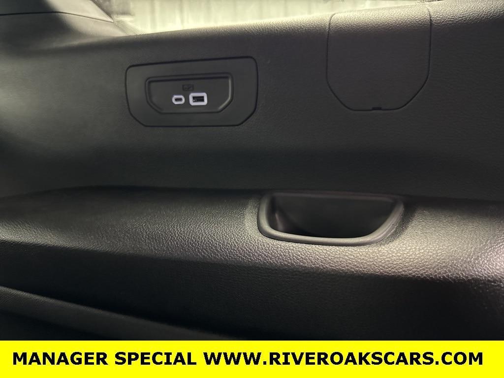 used 2025 Jeep Grand Cherokee L car, priced at $39,486