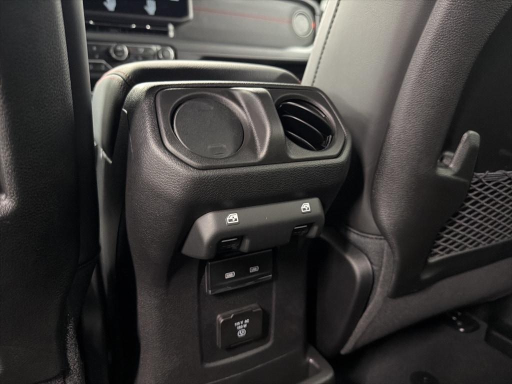 new 2025 Jeep Wrangler car, priced at $61,078