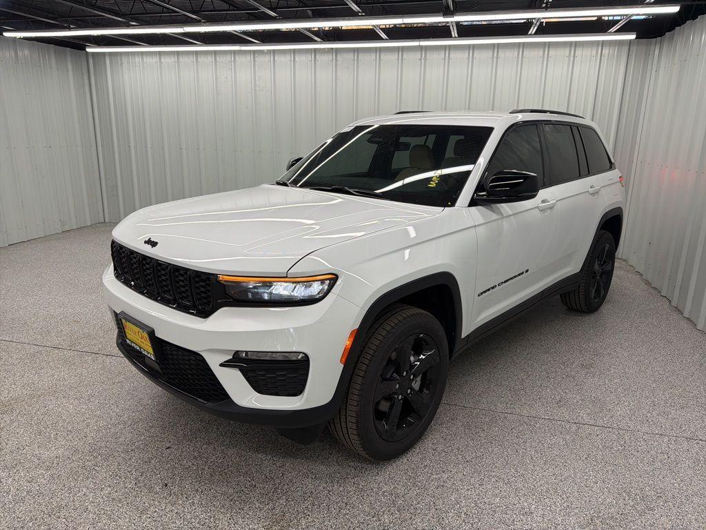 new 2025 Jeep Grand Cherokee car