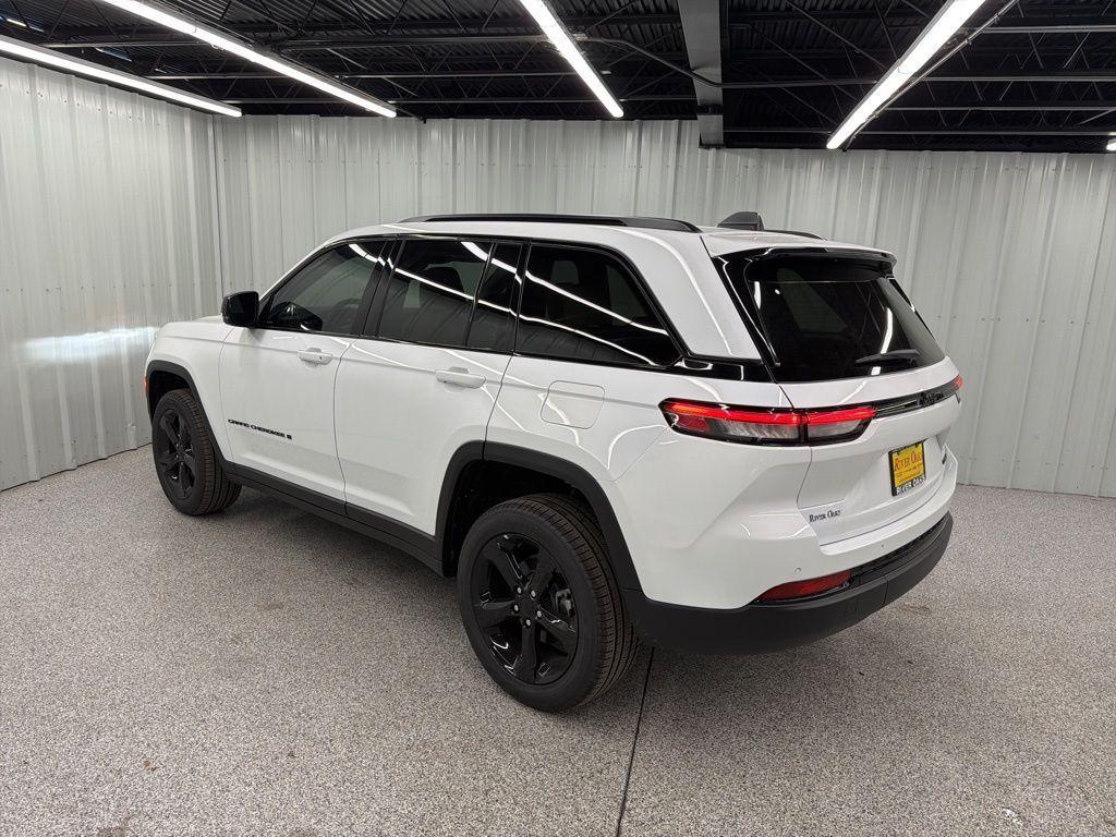 new 2025 Jeep Grand Cherokee car