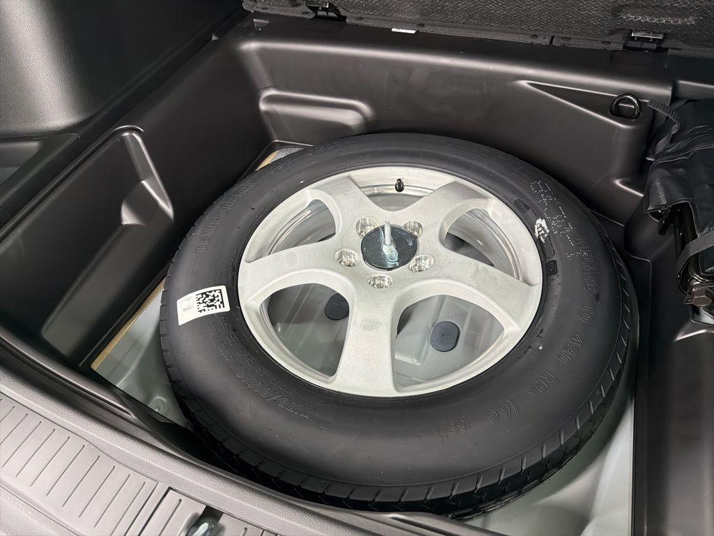 new 2025 Jeep Grand Cherokee car, priced at $43,101