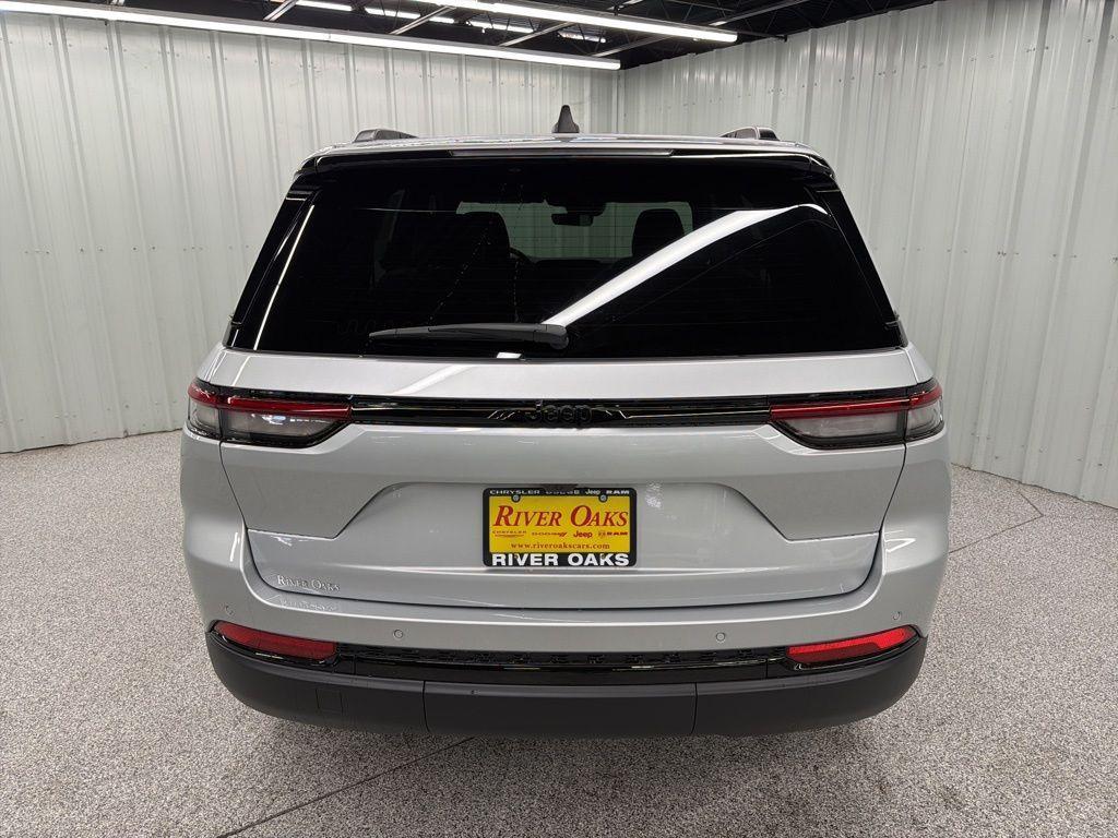 new 2025 Jeep Grand Cherokee car, priced at $43,101
