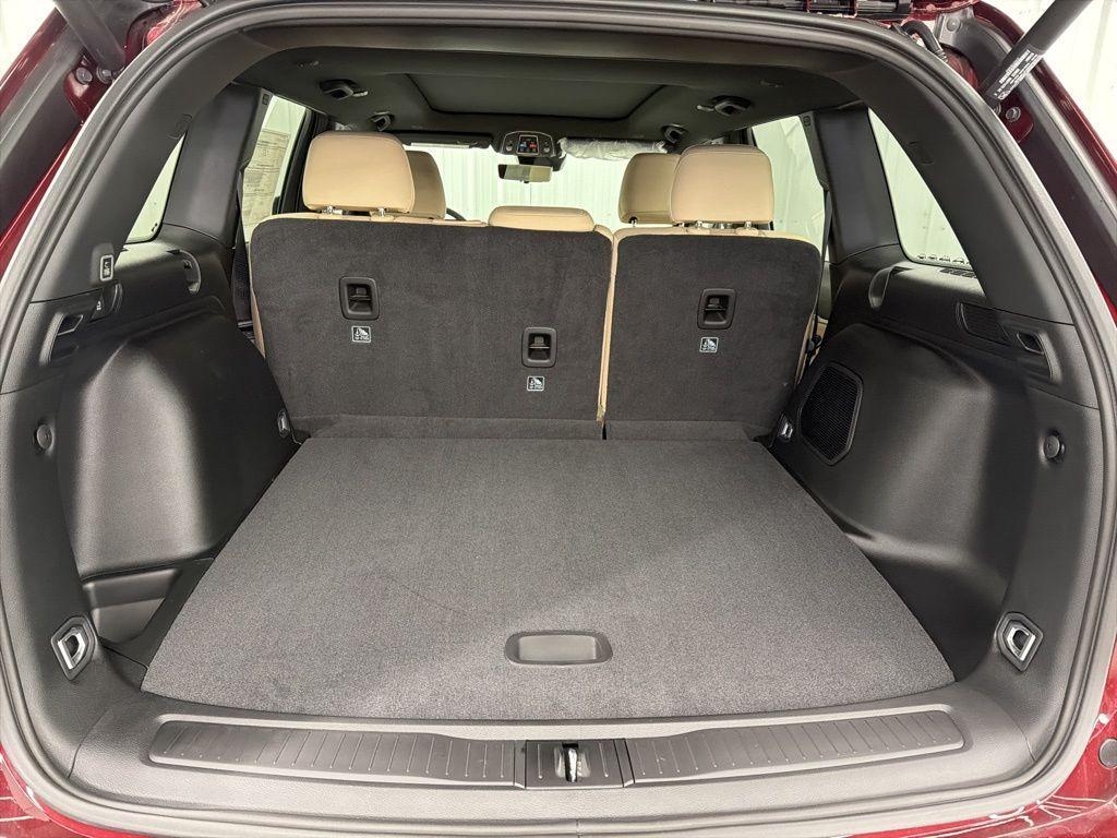 new 2026 Jeep Grand Cherokee car, priced at $49,910