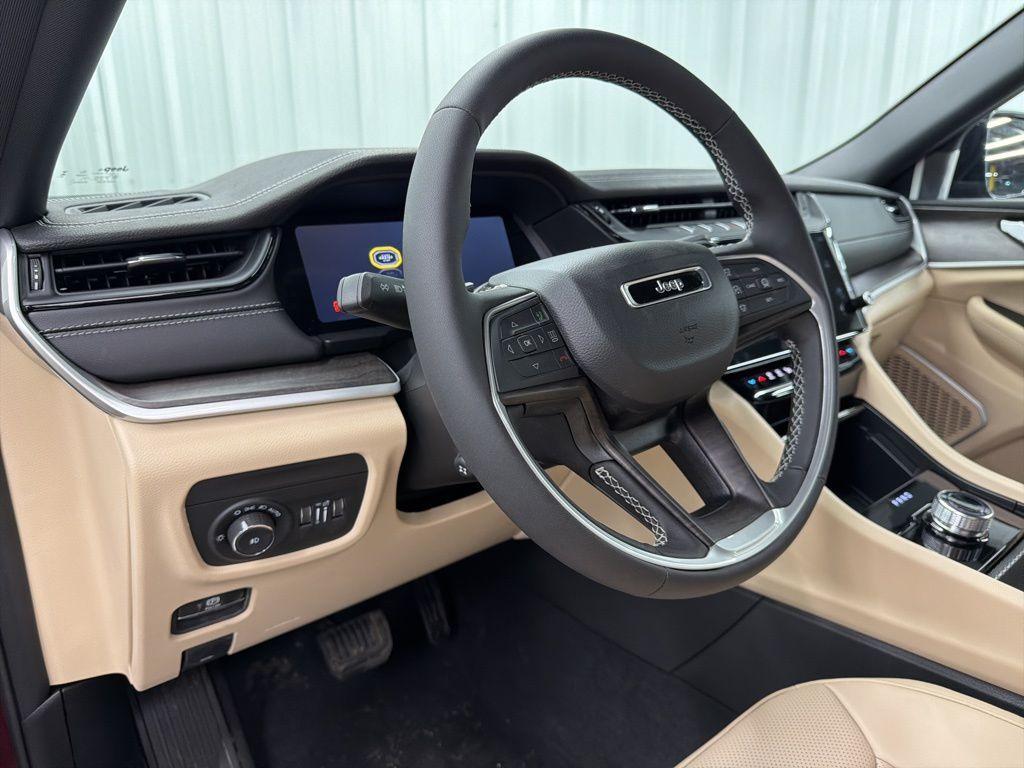 new 2026 Jeep Grand Cherokee car, priced at $49,910