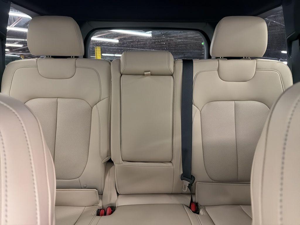 new 2026 Jeep Grand Cherokee car, priced at $49,910