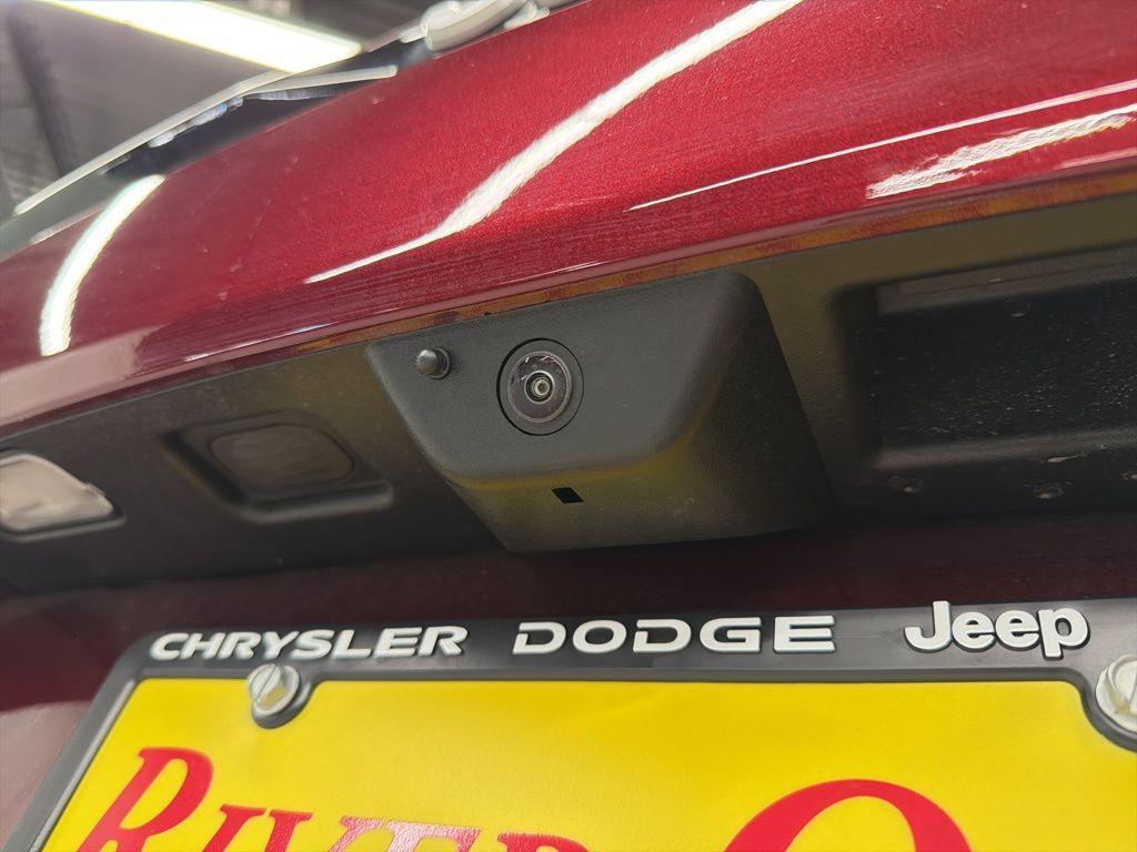 new 2026 Jeep Grand Cherokee car, priced at $49,910