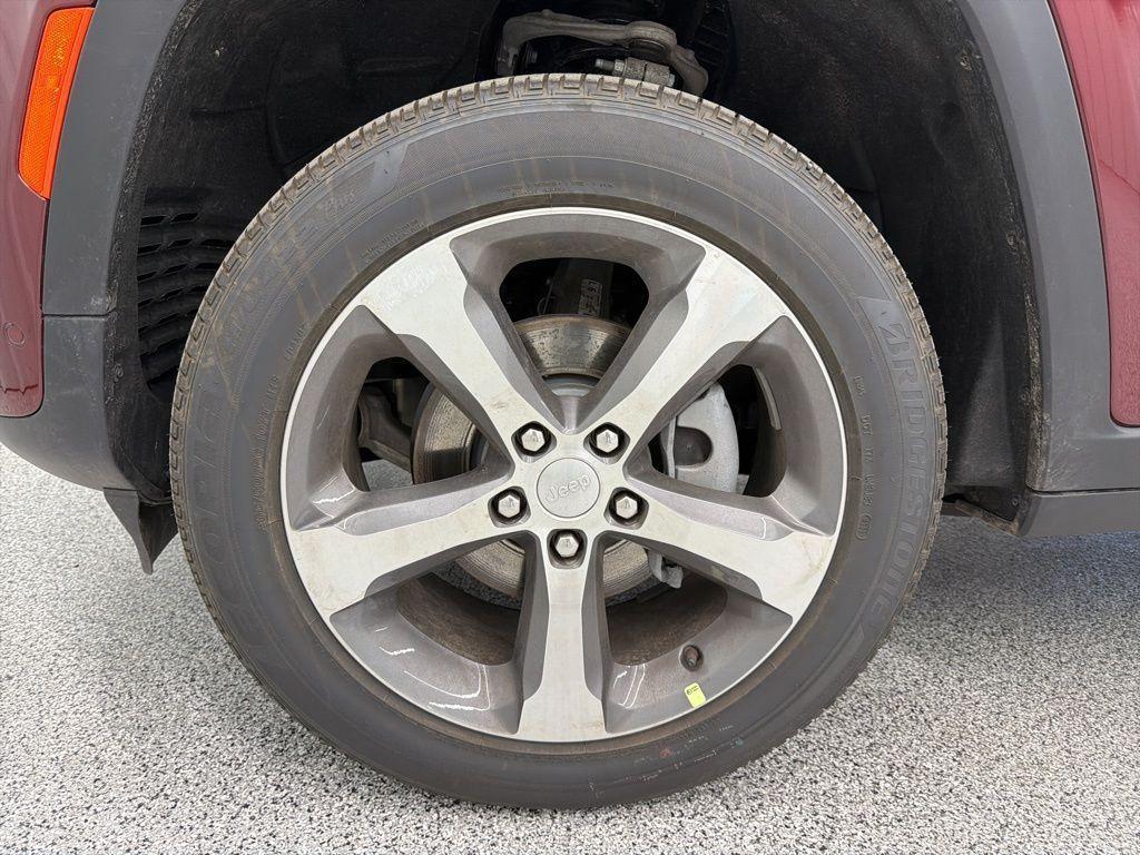 new 2026 Jeep Grand Cherokee car, priced at $49,910