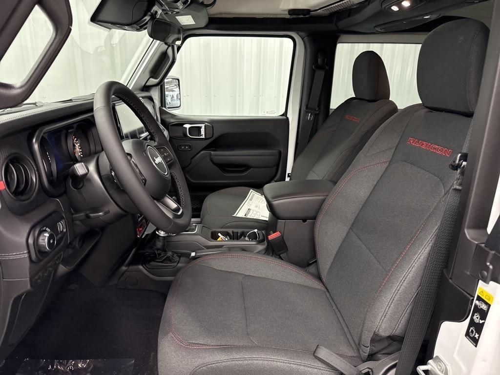 new 2025 Jeep Wrangler car, priced at $47,004