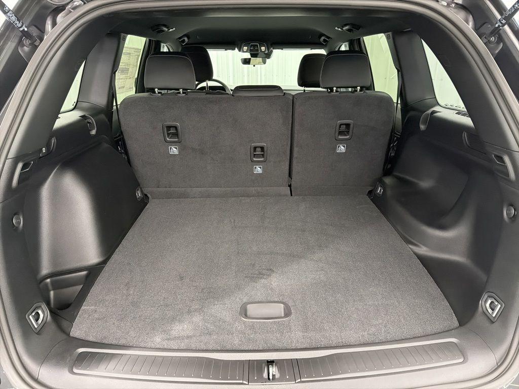 new 2026 Jeep Grand Cherokee car, priced at $37,235