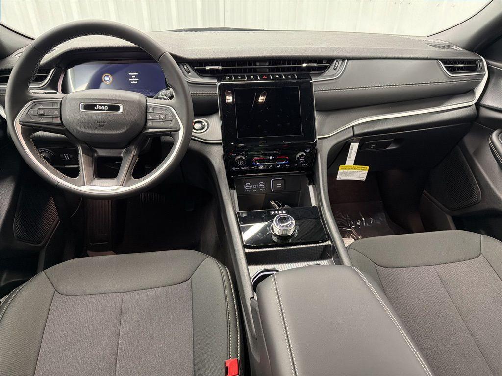 new 2026 Jeep Grand Cherokee car, priced at $37,235