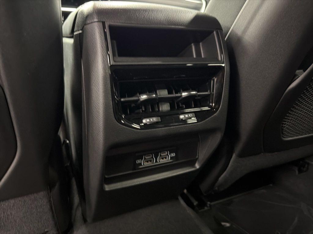 new 2026 Jeep Grand Cherokee car, priced at $37,235