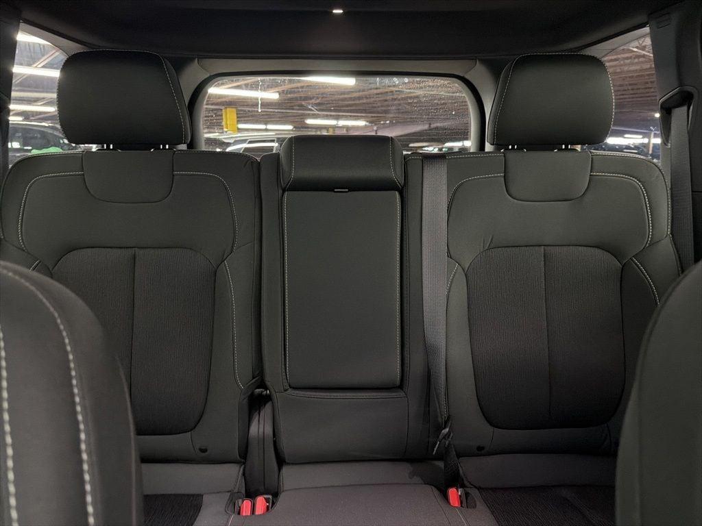 new 2026 Jeep Grand Cherokee car, priced at $37,235