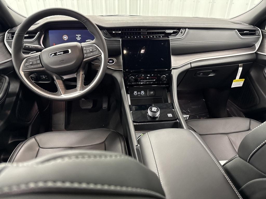 new 2025 Jeep Grand Cherokee L car, priced at $44,172