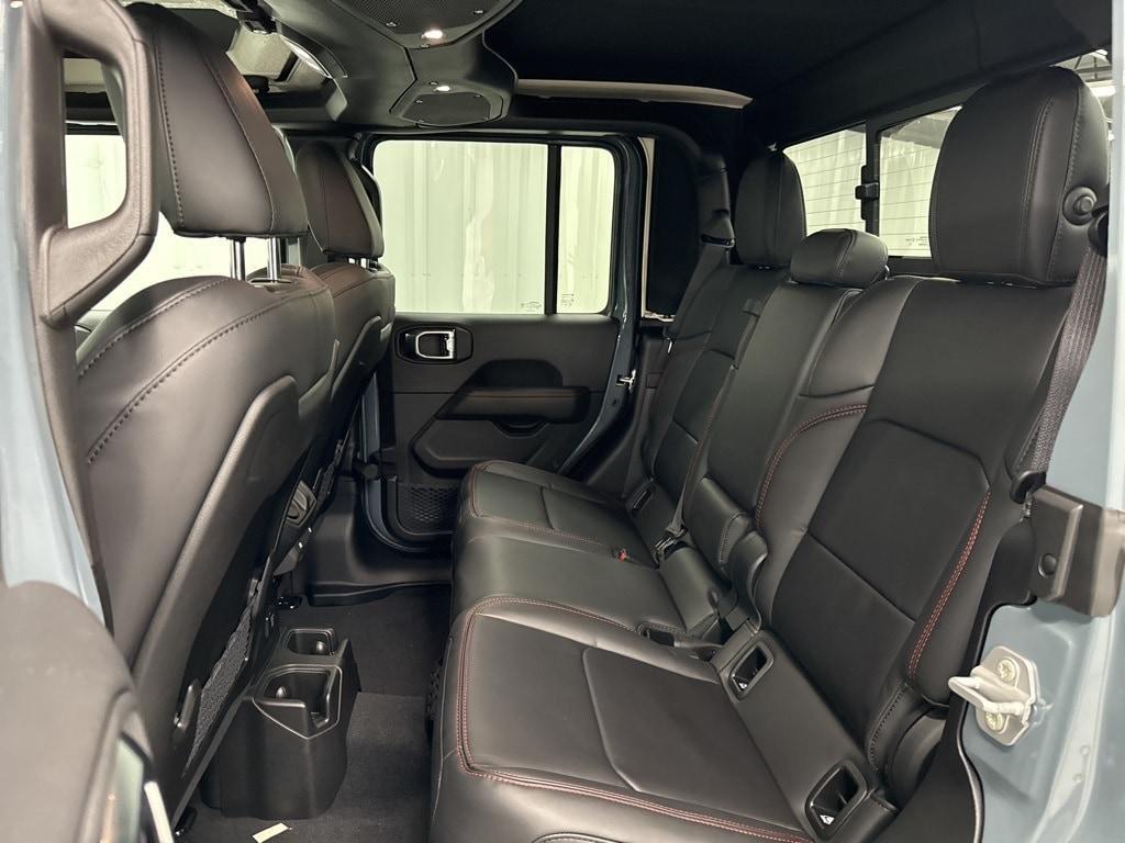 new 2025 Jeep Gladiator car, priced at $54,200